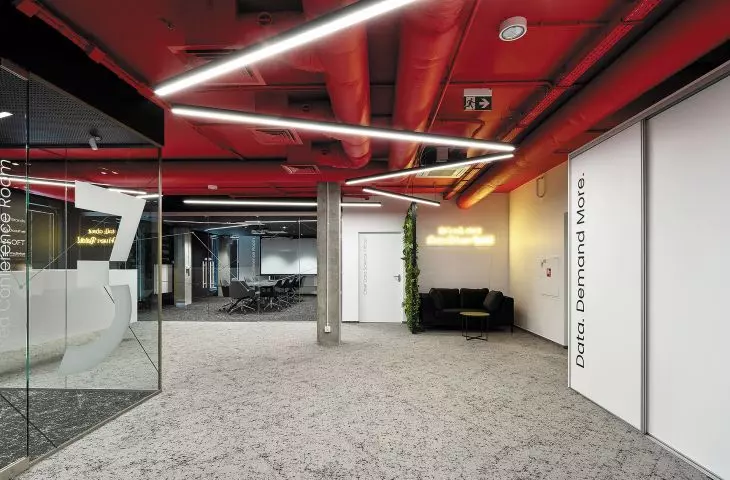 All-glass walls and ECO door offerings allow you to design modern office spaces