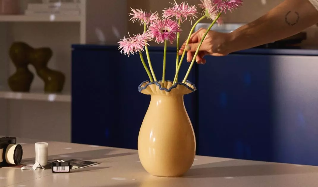 Vase in butter yellow shade will enliven the space