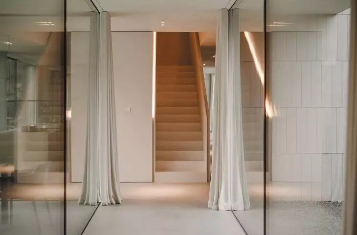 Rezydencja prywatna, Resistone® EX Ground Plata Blanco Puro, Projekt PL Architekci
