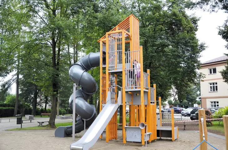 Wysoka Wieża z Kolekcji Quadro