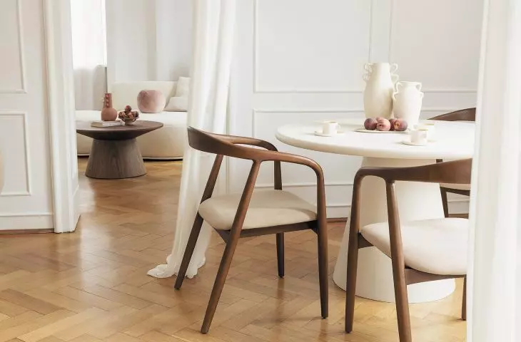 Aurora, Ludvika microcement table, Lina wooden chair, coffee table