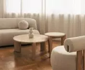Elba, sofa do salonu Medley, stoliki kawowe, trawertyn/jesion Hana, fotel wypoczynkowy