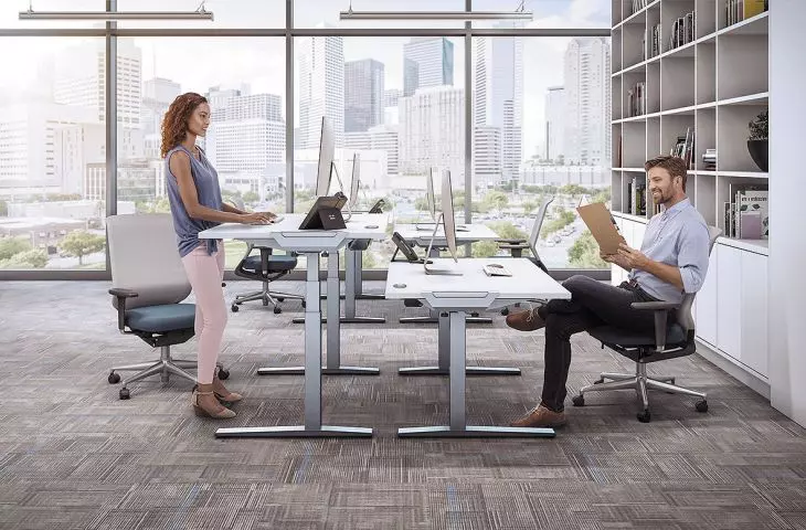 Levado height adjustable desk