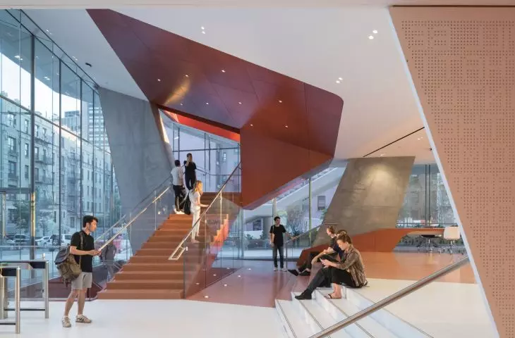 Centrum Edukacyjne Vagelos w Nowym Yorku — wnętrze budynku 