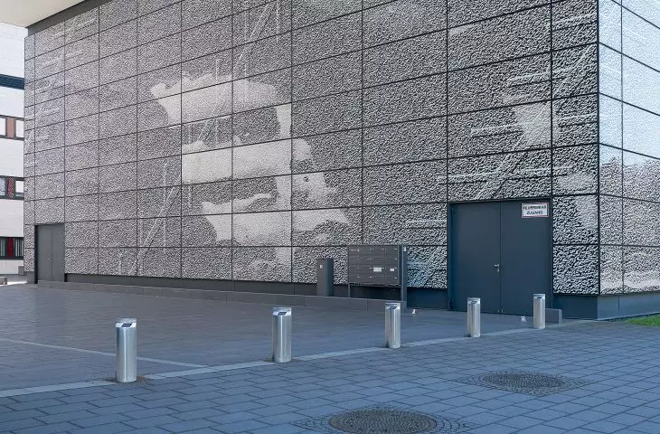 Słupki automatyczne z napędem hydraulicznym