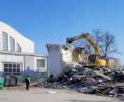 wyburzanie pawilonu po barze McDonald's w Poznaniu, 20.02.2025