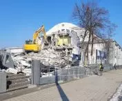 wyburzanie pawilonu po barze McDonald's w Poznaniu, 20.02.2025