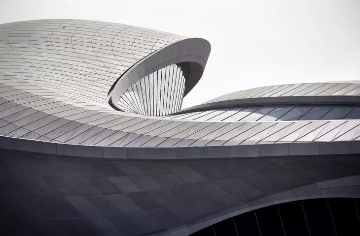 BEEAH headquarters in Sharjah, United Arab Emirates - a close-up view of the building's roof 