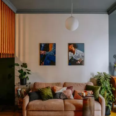 The salon is decorated with works by Lolita Pelegrime