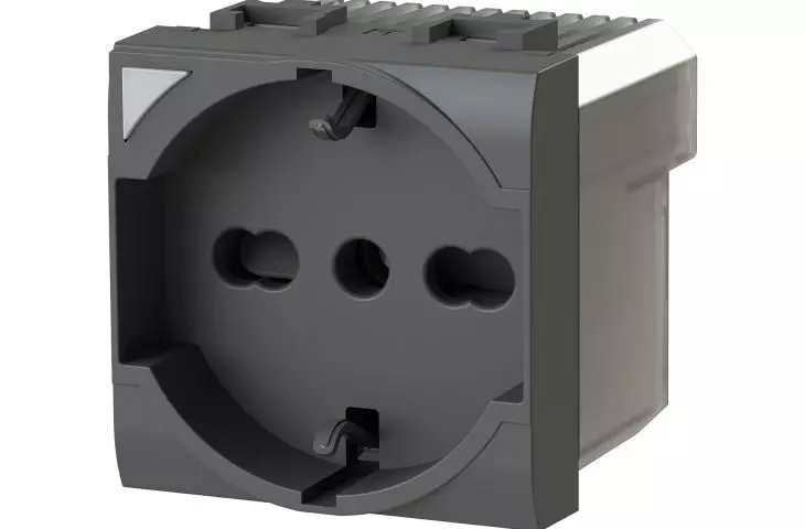 P40S – Inteligentne gniazdo Schuko z diodą LED 