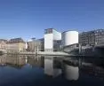 Rozbudowa centrum kulturalnego w Namur — widok na bryłę obiektu położonego na północnym brzegu rzeki Sambry