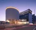 Rozbudowa centrum kulturalnego w Namur — projekt zakładał zachowanie istniejącej konstrukcji budynku, z wyjątkiem niewielkich dobudówek
