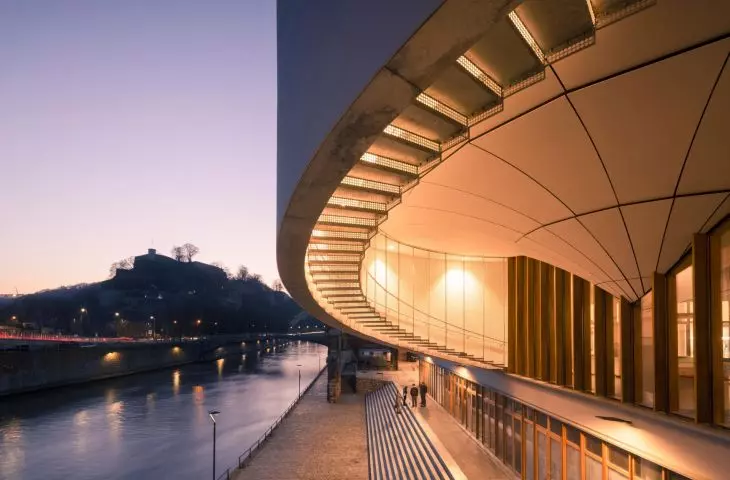 Rozbudowa centrum kulturalnego w Namur — widok na tzw. cylinder dziobowy 