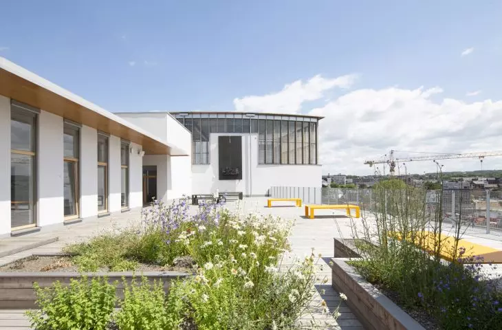 Rozbudowa centrum kulturalnego w Namur — taras na dachu 