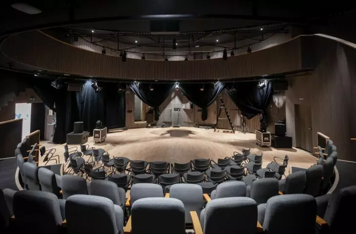 Rozbudowa centrum kulturalnego w Namur — scena jednego z teatrów 