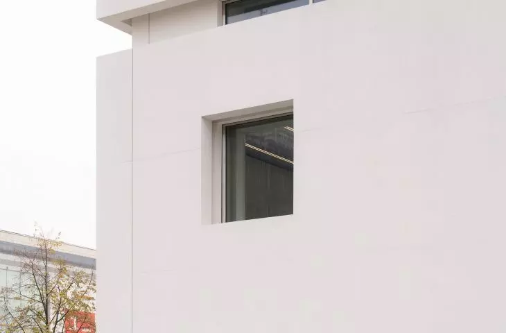MSN's white concrete planes defy the ponderous context of downtown Warsaw
