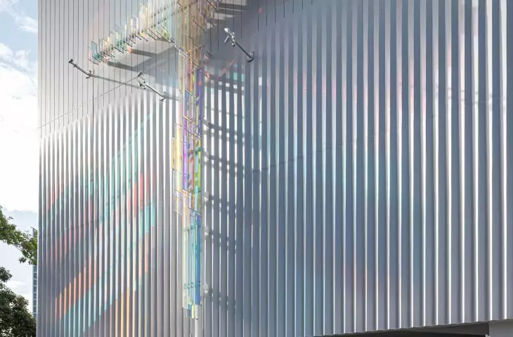 Church of Joy in Bangkok - a close-up on the Cross of Unity