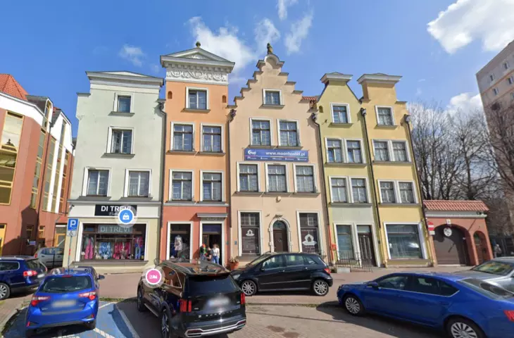 Wraz ze złotymi kamienicami wyburzone mają zostać historyzujące kamienice przy ul. Szopy