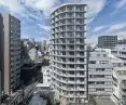 Kompleks apartamentów TOPAZ Shinokachimachi znajduje się w sercu tętniącego życiem okręgu Taitō w Tokio