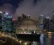 Sklep Apple na nabrzeżu Marina Bay w Singapurze