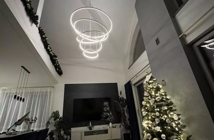 Led Orbit No.5 gold