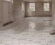 View of the floor with heating pipes