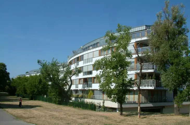 Apartamentowiec Wstęga Warty w Poznaniu