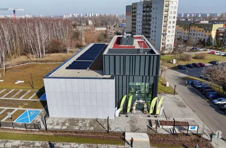Dom kultury z boku