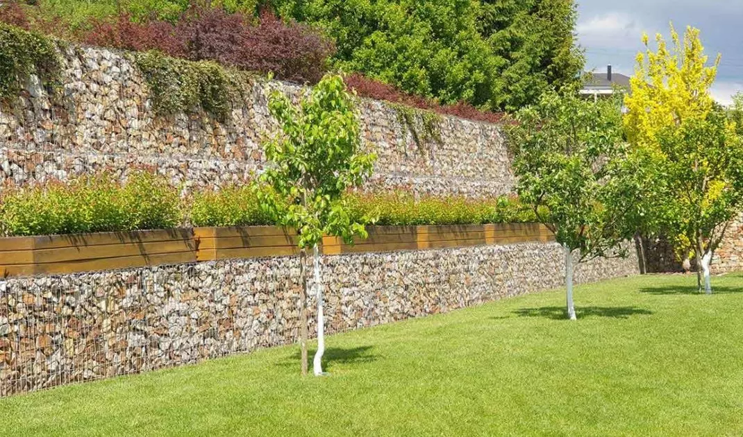 Gabion structures protect against wind and noise