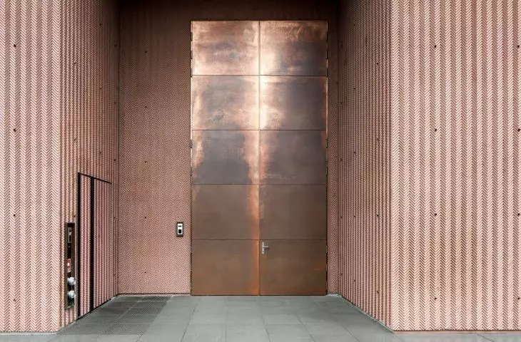 Large-size doors ALPE 