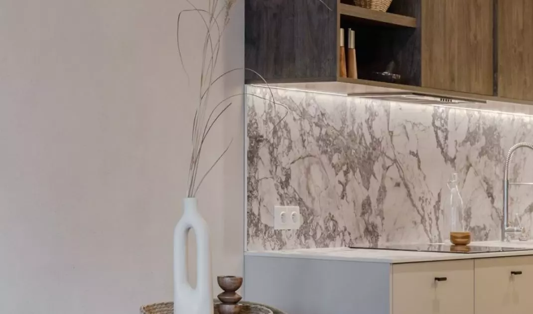 Część jadalniana znajduje się tuż obok aneksu kuchennego