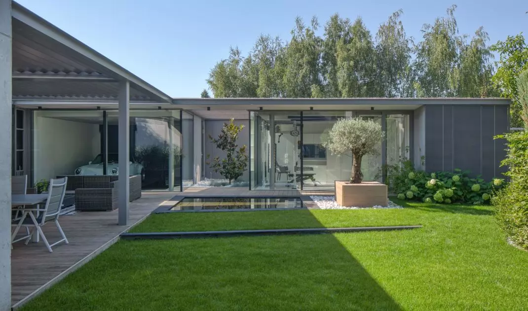 The composition of the building provides privacy for residents