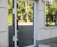 Multiplikacja uchwytów modułowych – rzeźby na drzwiach