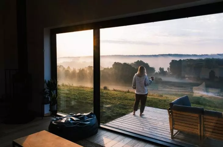 The cottage is equipped with two terraces