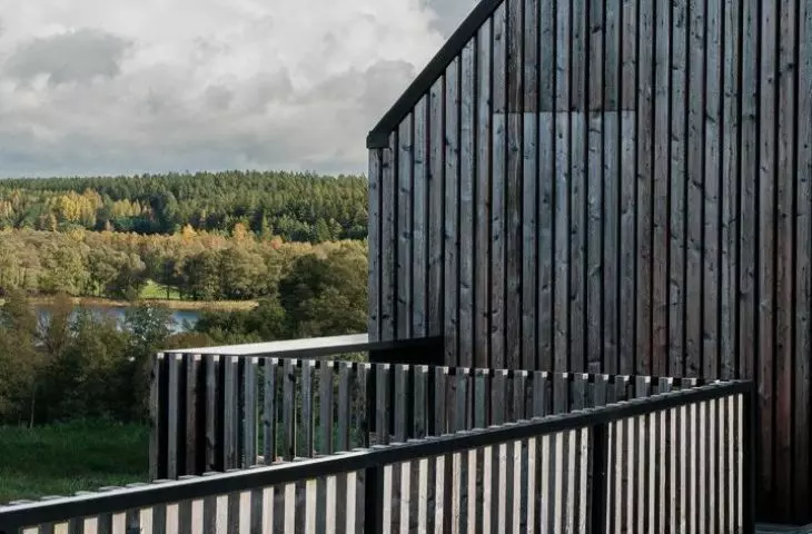 Wooden facade has not been waterproofed