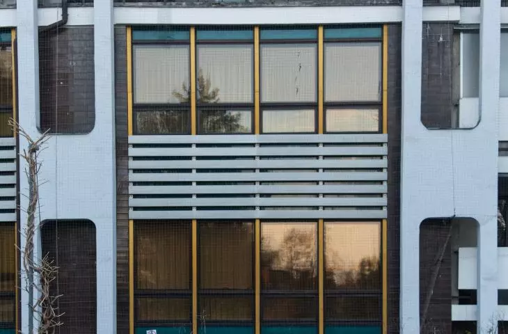 Modernistyczna rotunda PKO na Kapelance w Krakowie