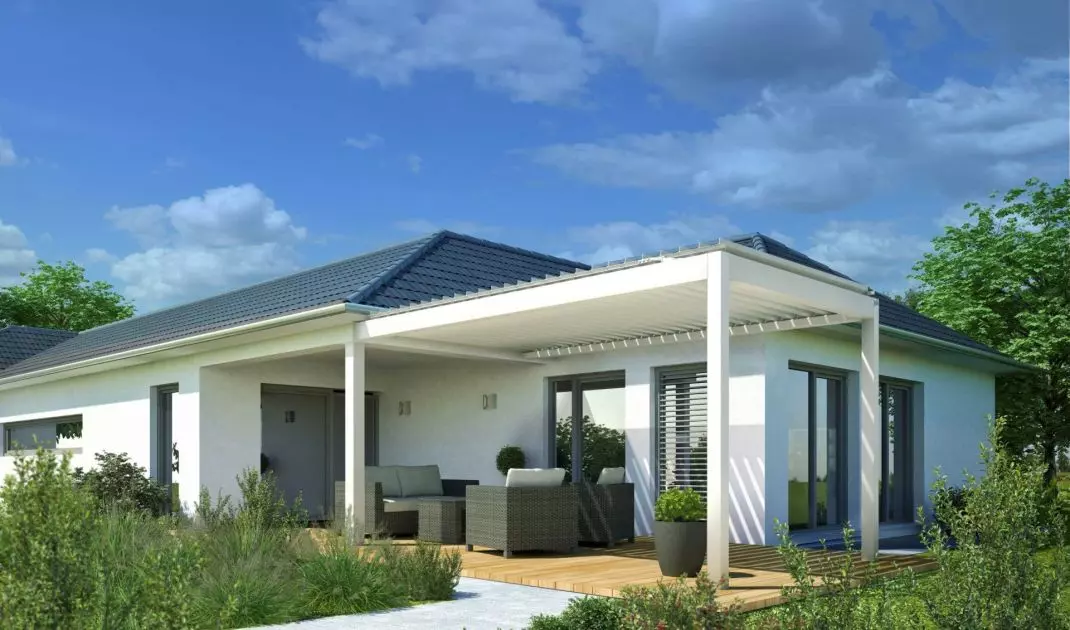 Pergola typu smart oferuje możliwość dostosowania do indywidualnych potrzeb użytkownika za pomocą m.in. osłon przeciwsłonecznych, systemu przesuwnych paneli szklanych oraz inteligentnych czujników pogodowych