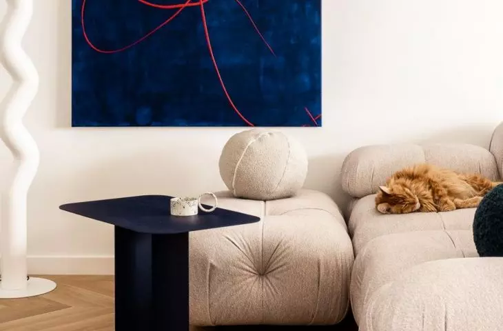 Quilted sofa in an apartment in Ursynów district