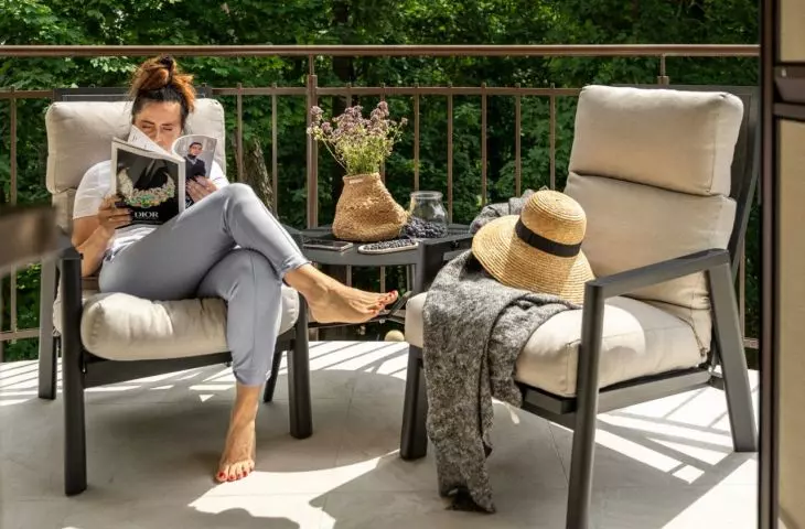 The spacious balcony has become a place of relaxation