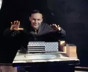 Jurand Jarecki z makietą DH Zenit