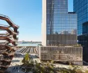 Skyscraper 35 Hudson Yards in New York City - the core of the building was reinforced with buttress walls reaching the outline of the block