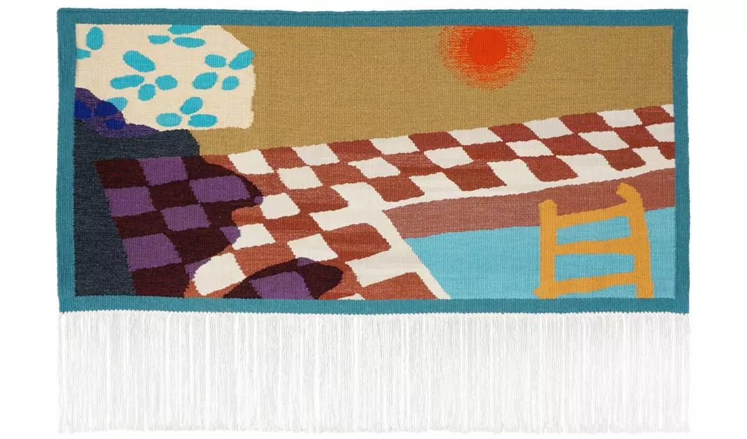 The double-sidedness of the kilims allows you to change the appearance without additional costs