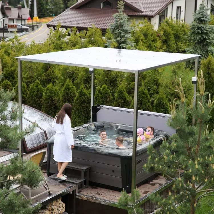 Jacuzzi makes an elegant complement to a terrace or gazebo 