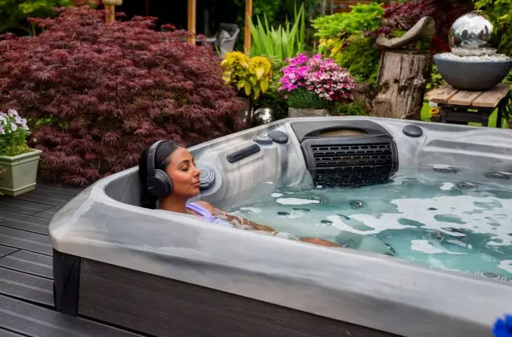 Jacuzzi ogrodowe do świetne miejsce do relaksu i odpoczynku zarówno po intensywnym dniu pracy, jak i po aktywności fizycznej
