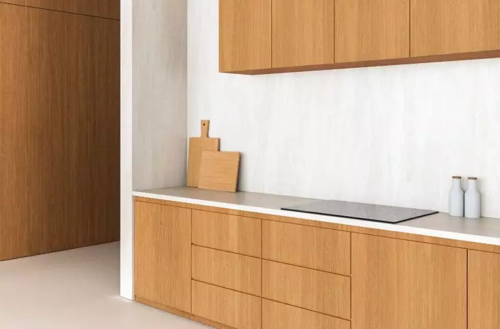 Furniture boards from the MADERA collection are veneered with natural European oak