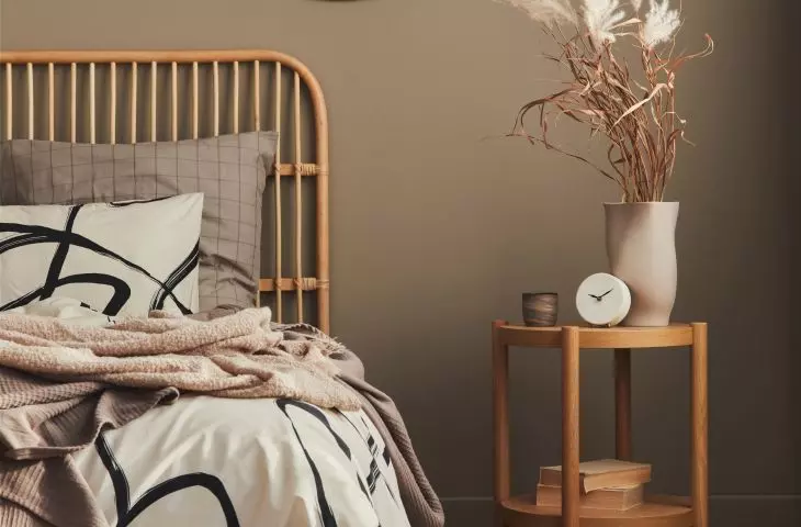 Perfekcyjnym wyborem do koloru Mocha Mousse kolorem będzie dębowa podłoga Pure Forest 