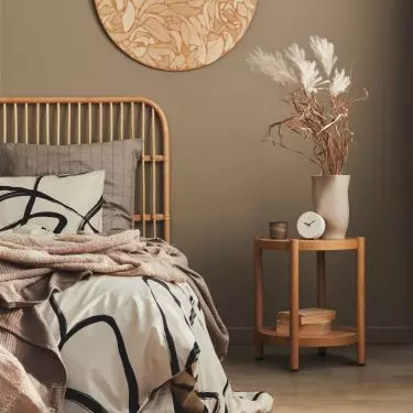 Perfekcyjnym wyborem do koloru Mocha Mousse kolorem będzie dębowa podłoga Pure Forest 