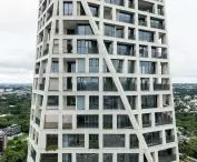 AGE 360 skyscraper in Curitiba, Brazil - asymmetry of the facade and irregular indentations in the structural grid complicated the construction process
