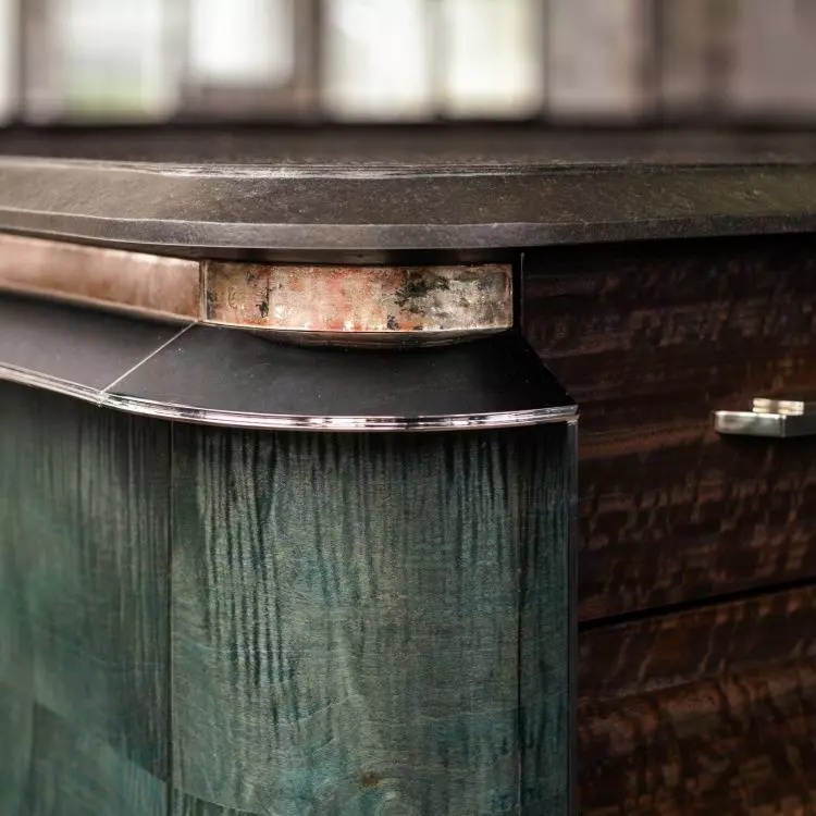 Furniture finished in silver will be perfect, for example, in a bedroom or study