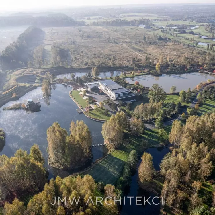 Lakefront Residence - bird's eye view 